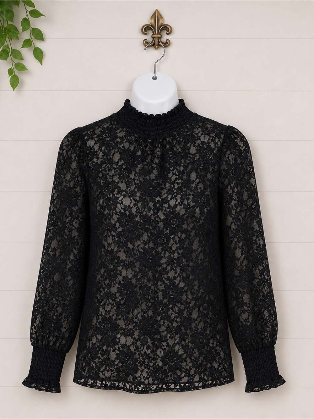 Robertson & Rodeo lace long sleeve mock neck classic top M